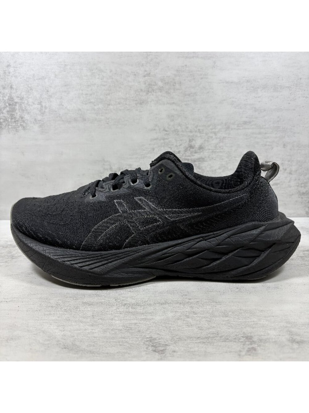 Asics Novablast 4 Running Shoes - Men's Size 9.5 Wide - Black
